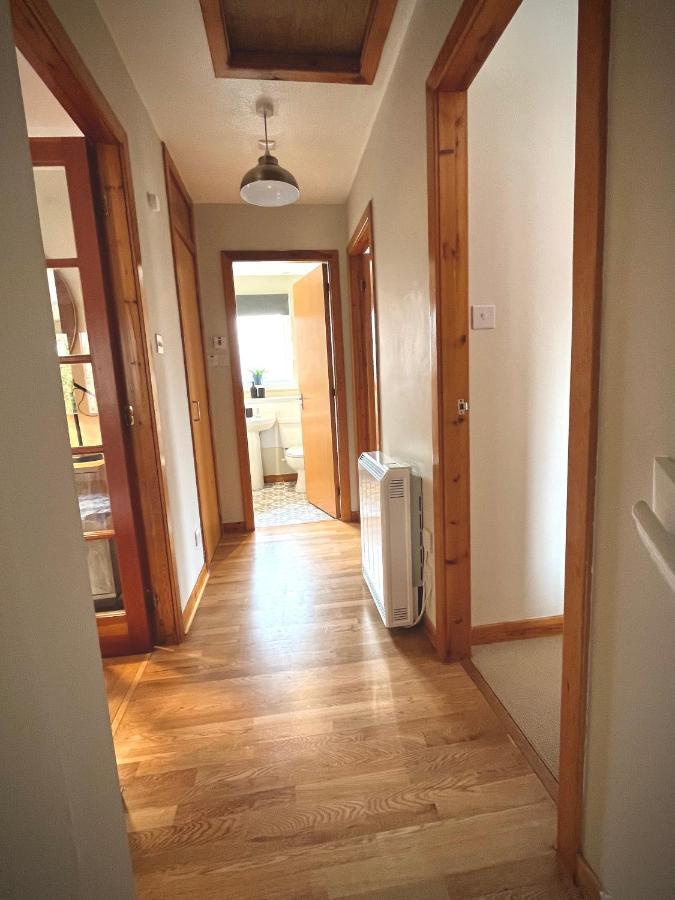 Comfortable, Modern Apartment With Parking. Inverness. Eksteriør bilde